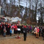 Advents-Eisbaden im Obersee in Lanke bei 3.3 Grad Wassertemperatur 17 Bernau LIVE