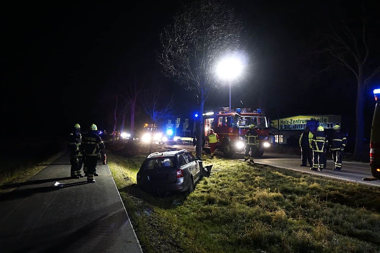 Bernau: Drei Verletzte nach Unfall auf der Schwanebecker Chaussee
