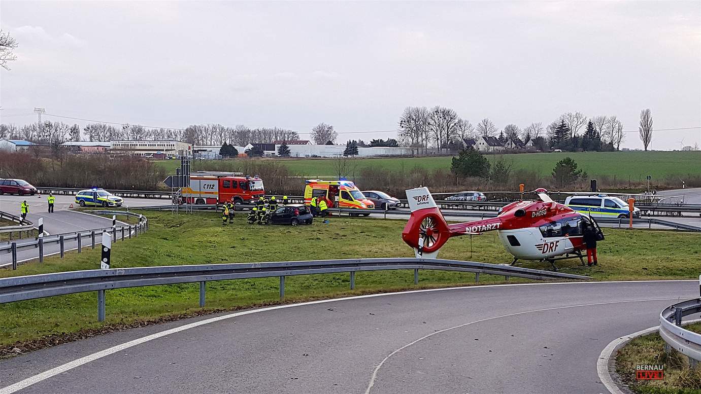 Aktuell: Schwerer Verkehrsunfall A11 - AS Bernau Nord