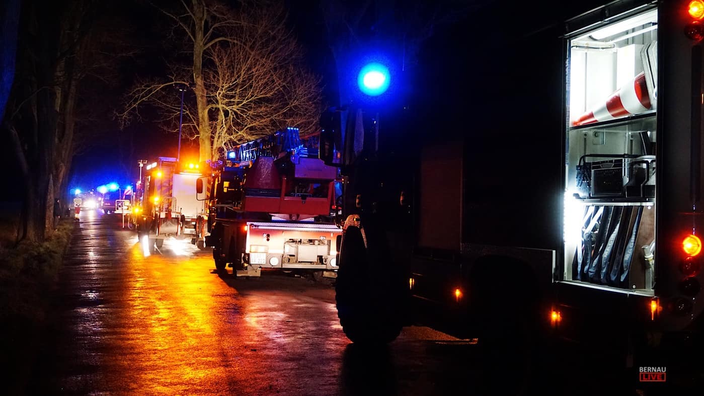 Großeinsatz der Feuerwehren in Rüdnitz (und Bernau)