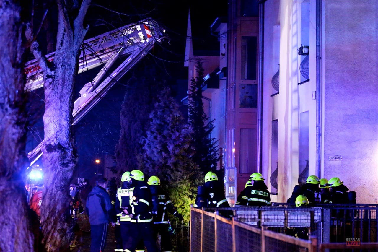 Bernau: Feuer in einem Haus für betreutes Wohnen - 6 Verletzte