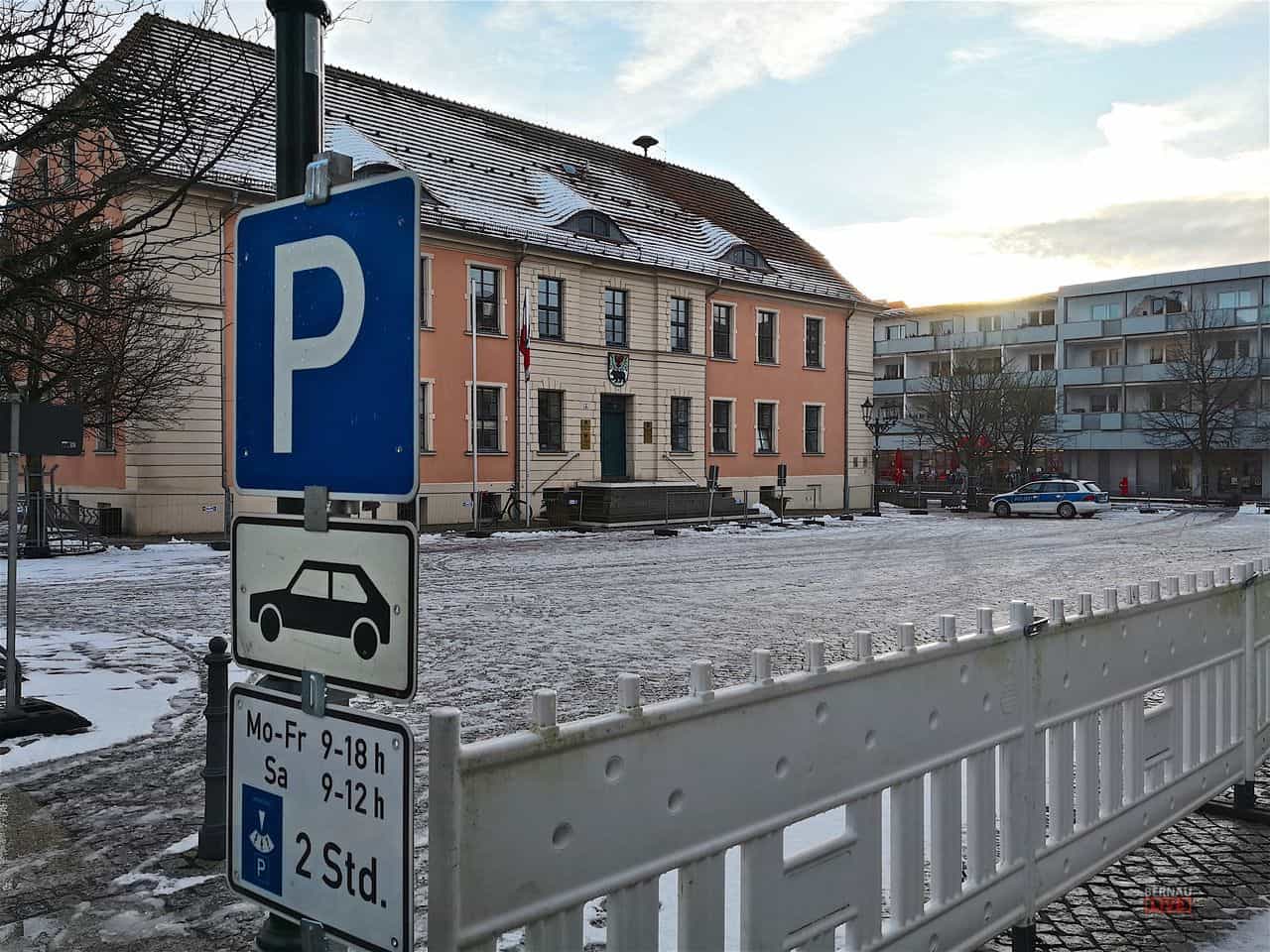 Ab heute darf auf dem Marktplatz in Bernau geparkt werden