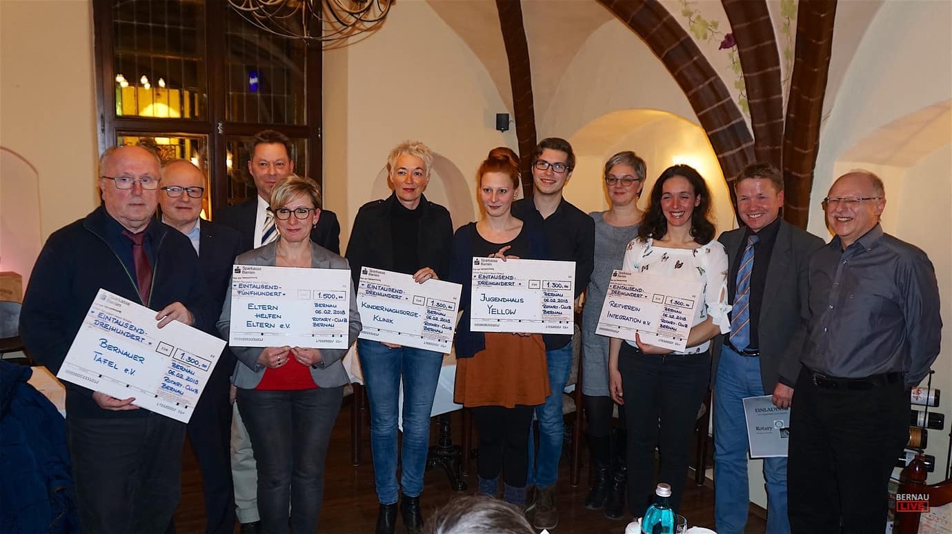 Bernau: Rotary übergibt 6.700 Euro an Bernauer Vereine