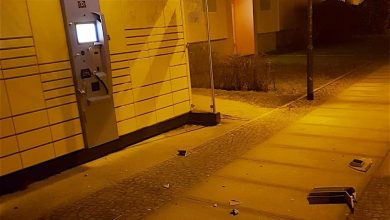 Unbekannte beschädigten eine Packstation in Bernau