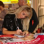 Schlagerfans feierten Annemarie Eilfeld in der Bahnhofs-Passage Bernau 2 Bernau LIVE