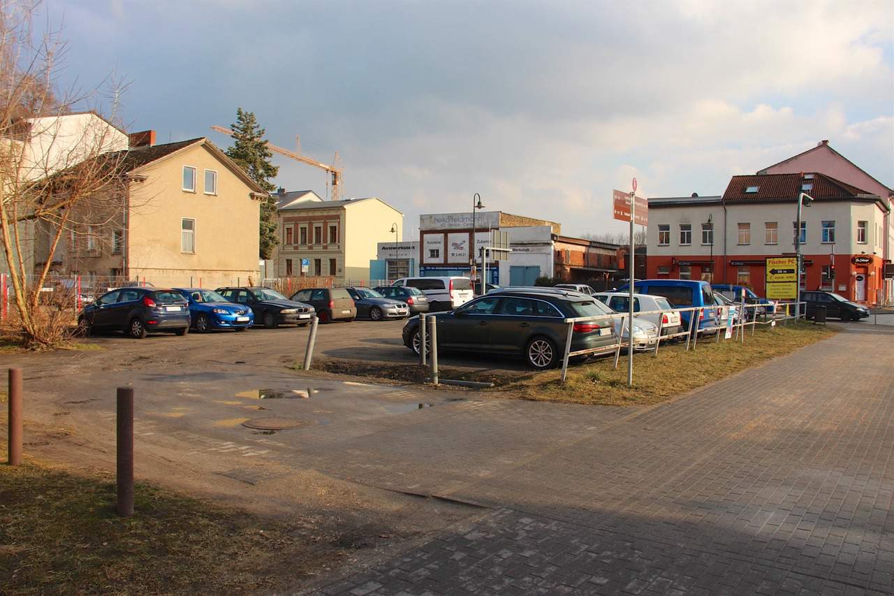 Parkplatz an der Ecke Weißenseer Straße/Breitscheidstraße wird saniert 5 Bernau: Parkplatz an der Ecke Weißenseer Straße/Breitscheidstraße wird saniert