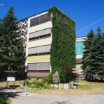 Minister Vogelsänger übergab 746.000 Euro an Schulcampus in Grüntal 11 Sommerwetter, blauer Himmel und ein Förderscheck in Höhe von 746.000 Euro von Minister Jörg Vogelsänger. Diesen durften vor gut einer Stunde Biesenthals Amstdirektor André Nedlin, Schulleiterin Frau Villain und Herr Schubert von der Gemeinde Sydower Fließ entgegennehmen.