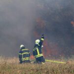 Bernau: Brand in Schönow unter Kontrolle - ein Kamerad verletzt 11 Bernau LIVE