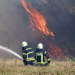 Bernau: Brand in Schönow unter Kontrolle - ein Kamerad verletzt 4 Bernau: Brand in Schönow unter Kontrolle - ein Kamerad verletzt