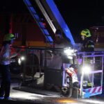 Feuerwehr Bernau: Drehleiter, Wasser und Blumen zur Hochzeit 3 Feuerwehr Bernau: Drehleiter, Wasser und Blumen zur Hochzeit