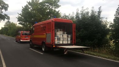 Wütend! Bis zu 170 Farbeimer illegal am Waldrand in Bernau entsorgt