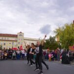 Friedensfest links- und AfD Kundgebung rechts vorm Bahnhof Bernau 6 Bernau LIVE
