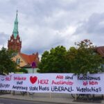 Friedensfest links- und AfD Kundgebung rechts vorm Bahnhof Bernau 5 Bernau LIVE