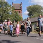 Bunt geschmückte Wagen beim Erntefest in Grüntal / Sydower Fließ 9 Bernau LIVE