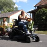 Bunt geschmückte Wagen beim Erntefest in Grüntal / Sydower Fließ 14 Bernau LIVE