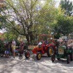 Bunt geschmückte Wagen beim Erntefest in Grüntal / Sydower Fließ 49 Grüntal (Barnim): Am vergangen Wochenende luden die Grüntaler zum gemeinsamen Erntefest in ihr kleines Dörfchen ein. Infos und Bilder vom Festumzug bei Bernau LIVE.