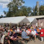 Bunt geschmückte Wagen beim Erntefest in Grüntal / Sydower Fließ 62 Bernau LIVE