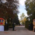 Bunt geschmückte Wagen beim Erntefest in Grüntal / Sydower Fließ 64 Bernau LIVE