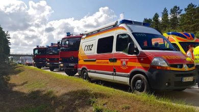 Stau - Verkehrsunfall A11 - 5 PKW beteiligt - etwa 10 Personen verletzt