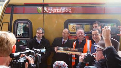 Zum Gemeindejubiläum: S-Bahnzug auf den Namen „Ahrensfelde“ getauft