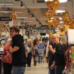 Spontane Tanz- und Gesangseinlage im Edeka-Center Bernau 8 Bernau LIVE