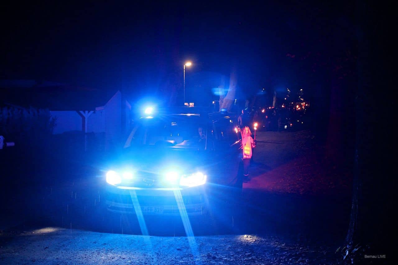 Bernau: Leuchtende Kinderaugen beim Laternenumzug in Ladeburg