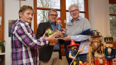 Nussknacker aus dem Erzgebirge für die Hoffnungstaler Stiftung Lobetal