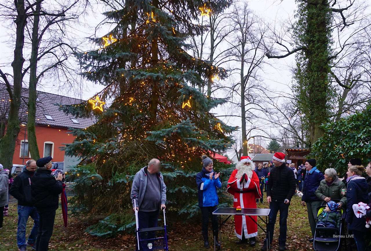 Weihnachtsmarkt in Bernau Ladeburg offiziell eröffnet