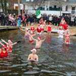 Bernauer Eisheilige - Eisbaden in Lanke: Wasser 3,1 Grad - Luft 0 Grad 12 Bernau LIVE