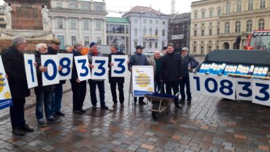 „Straßenausbaubeiträge abschaffen!“ 108.333 Unterschriften übergeben