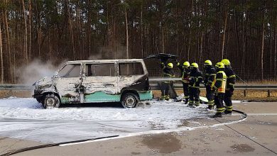 Kleinbus brannte auf der A11 zwischen Bernau Nord und Wandlitz