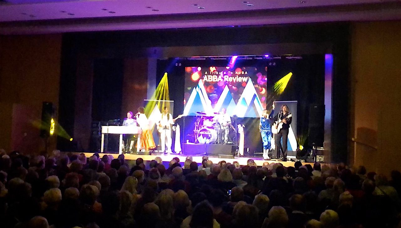 Thank You for the Music - ABBA Review Show in der Stadthalle Bernau