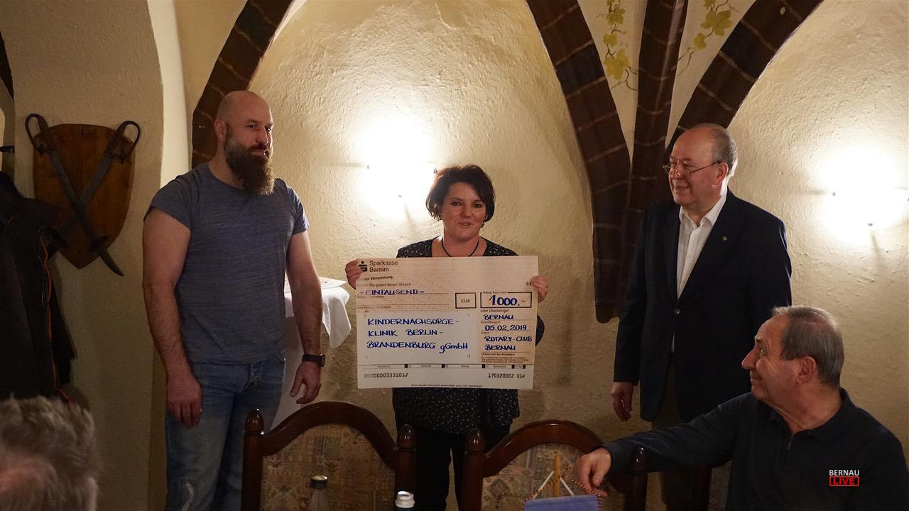 Rotary Club Bernau übergab 10.000 € an Bernauer und Barnimer Vereine