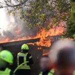 Ein Großbrand in Bernau beschäftigt aktuell die örtlichen Feuerwehren 10 Bernau LIVE