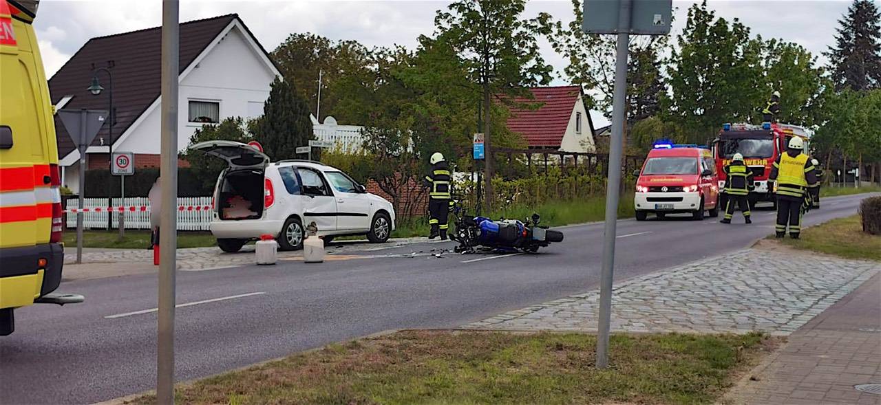 Motorradfahrer bei Verkehrsunfall in Zepernick schwer verletzt