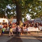 Solidarisches Abendessen vor dem Rathaus in Biesenthal 7 Bernau LIVE