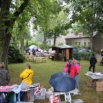 Besucher trotzten dem Regen beim 1. (Kinder) Flohmarkt in Ladeburg 4 Bernau LIVE