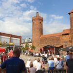 Bernau: Gregor Gysi lockt zahlreiche Besucher auf den Platz am Steintor 8 Bernau LIVE