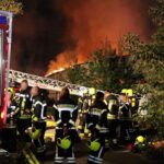 Schönwalde: Vollbrand eines Nebengebäudes von Schloss Dammsmühle 8 Bernau LIVE