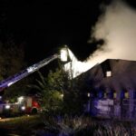 Schönwalde: Vollbrand eines Nebengebäudes von Schloss Dammsmühle 6 Bernau LIVE