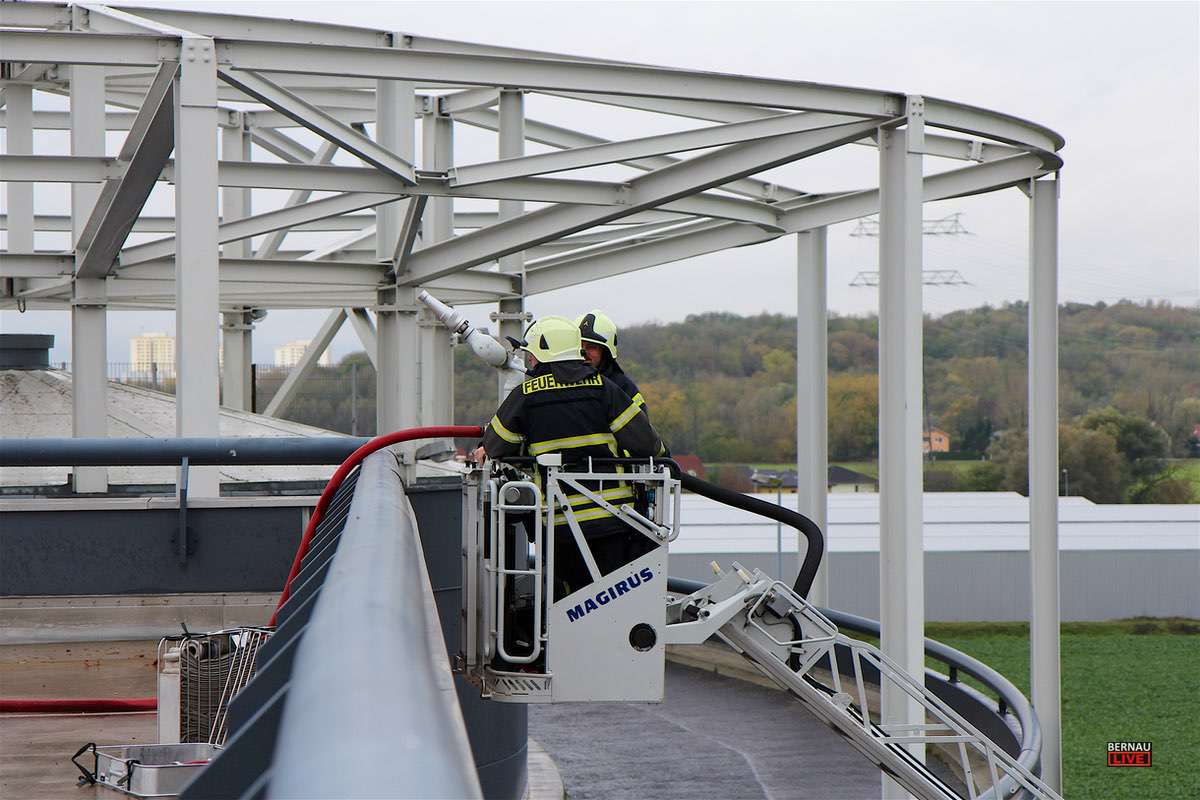 Großübung der Feuerwehren und Rettungsdienste im Kaufpark Eiche 24 Bernau LIVE - Dein Stadtmagazin für Bernau bei Berlin