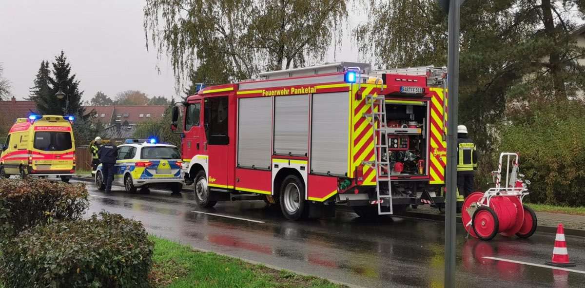 Verkehrshinweis: Schwerer Unfall Bucher Straße in Zepernick 5 Bernau LIVE