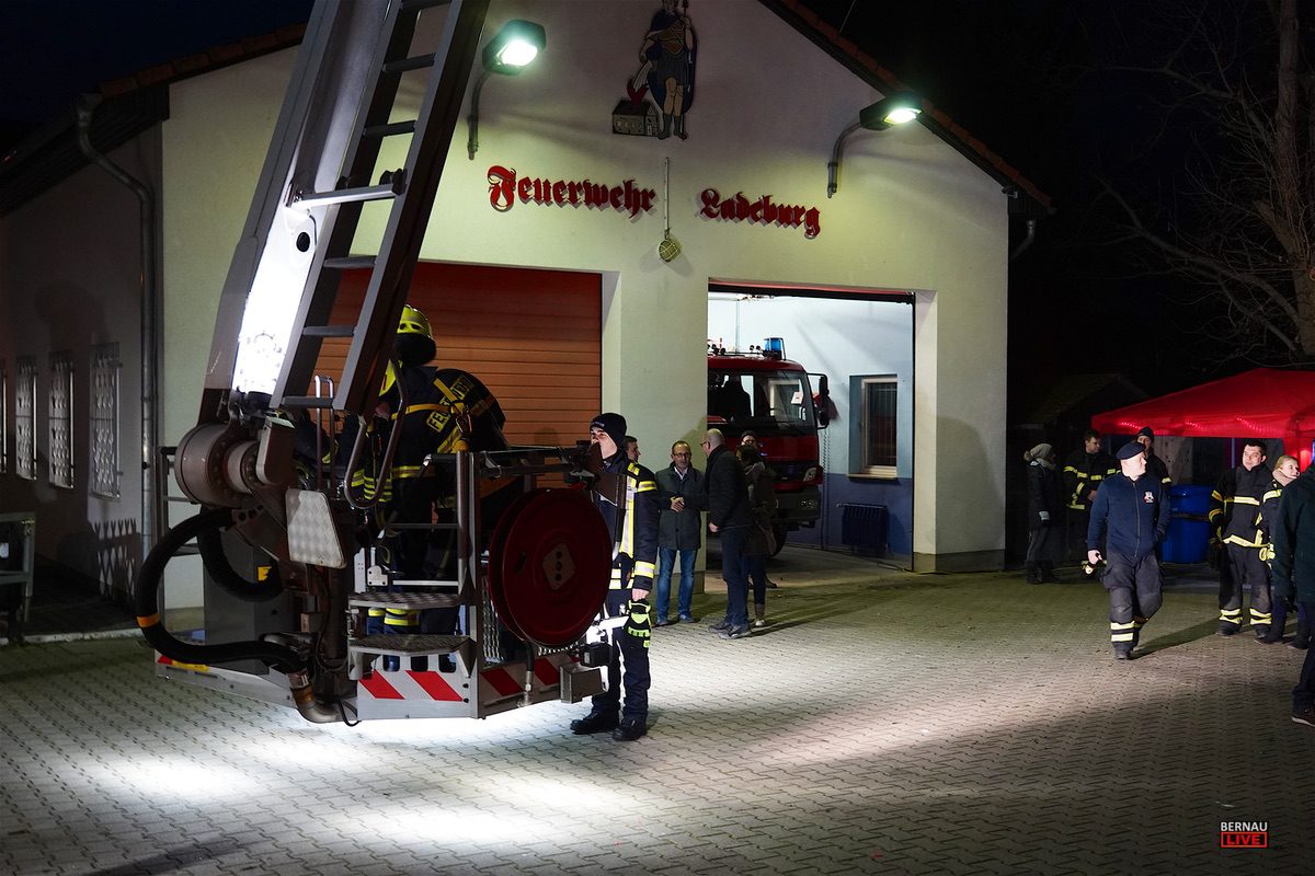 Winterfeuer Feuerwehr Ladeburg Bernau LIVE 0002