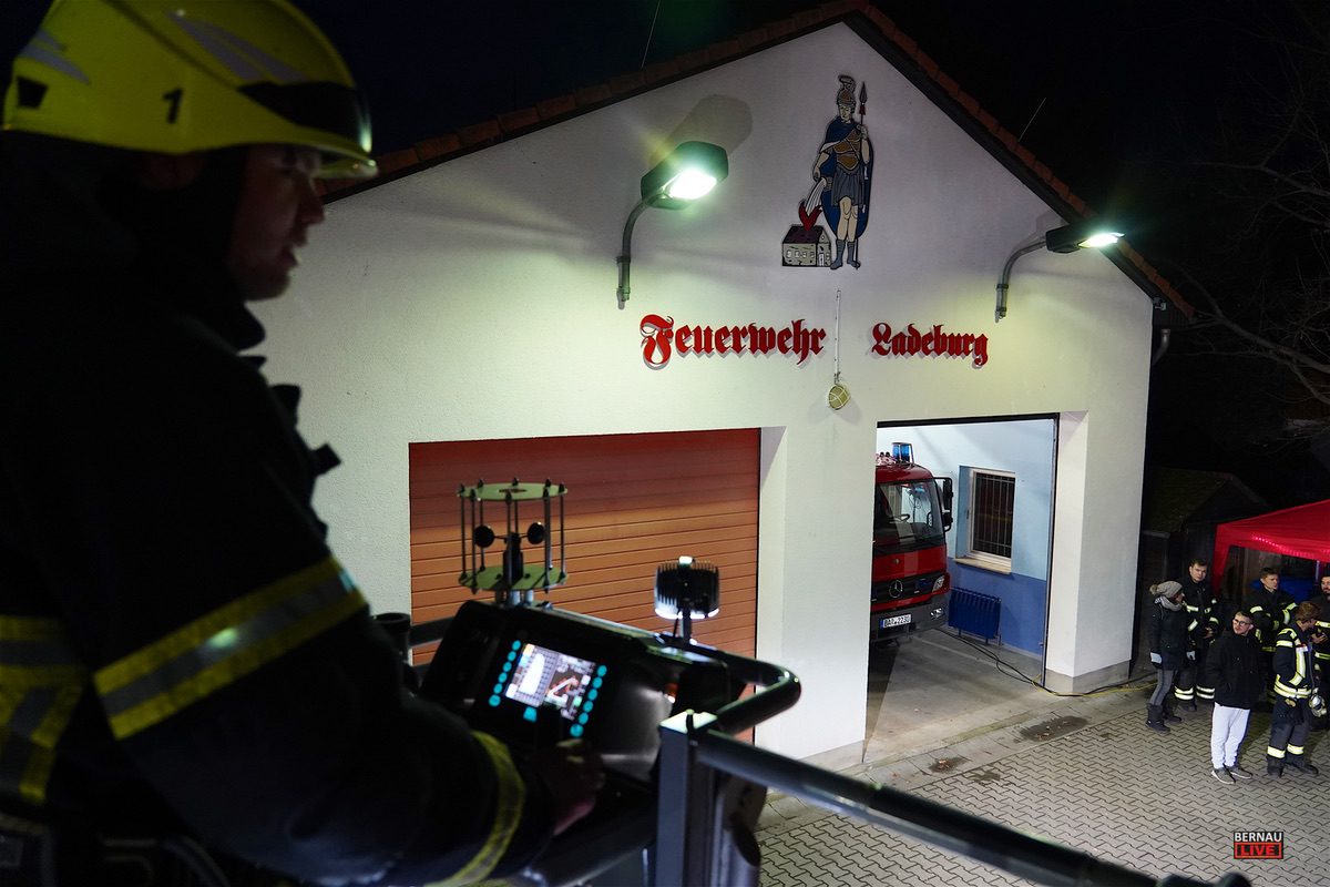 Winterfeuer Feuerwehr Ladeburg Bernau LIVE 0003