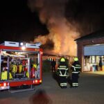 Großeinsatz der Feuerwehren Bernau: Gebäude steht in Lobetal in Vollbrand 15 Bernau LIVE