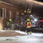 Großeinsatz der Feuerwehren Bernau: Gebäude steht in Lobetal in Vollbrand 27 Bernau LIVE