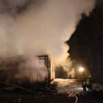 Großeinsatz der Feuerwehren Bernau: Gebäude steht in Lobetal in Vollbrand 31 Bernau LIVE