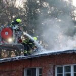 Großeinsatz der Feuerwehren Bernau: Gebäude steht in Lobetal in Vollbrand 42 Bernau LIVE