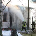 Zepernick: Gebäudebrand hält seit Stunden die Feuerwehren in Atem 11 Bernau LIVE