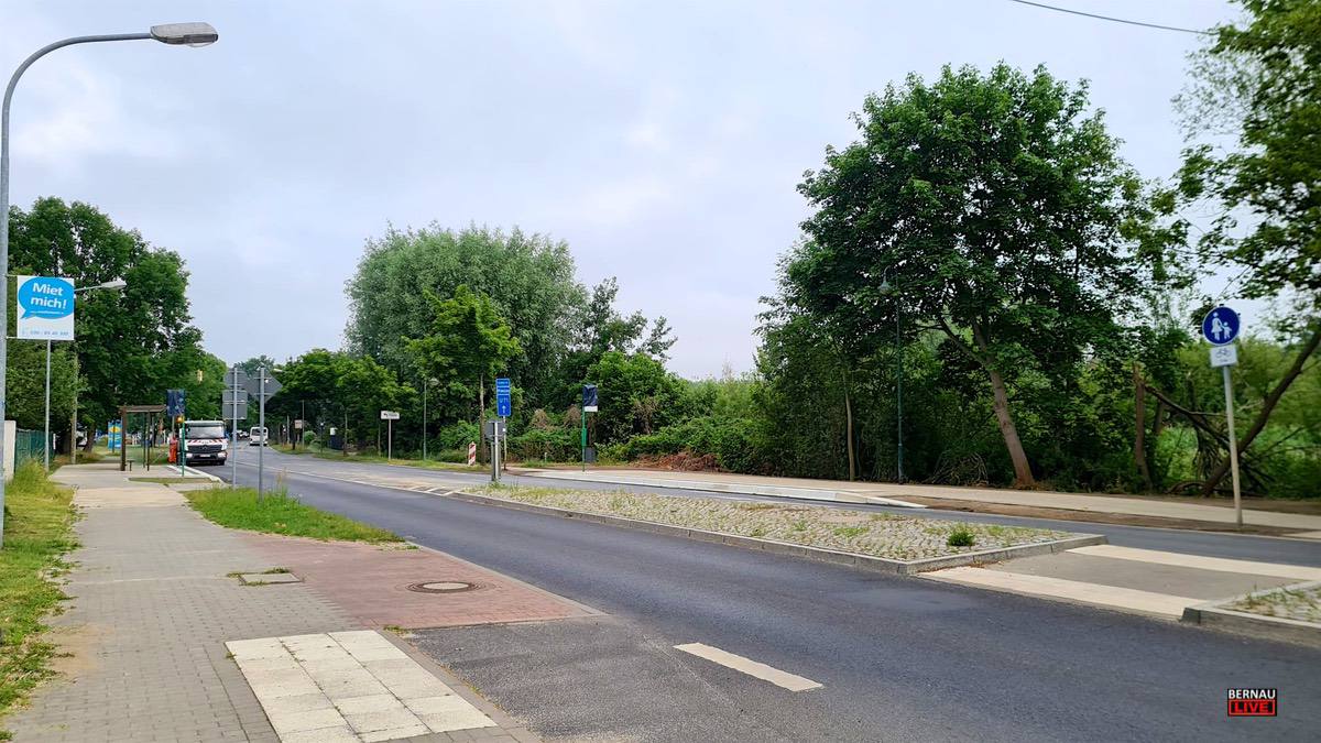 Bernau: Baustelle an der Oranienburger Straße soeben fertiggestellt 9 Bernau